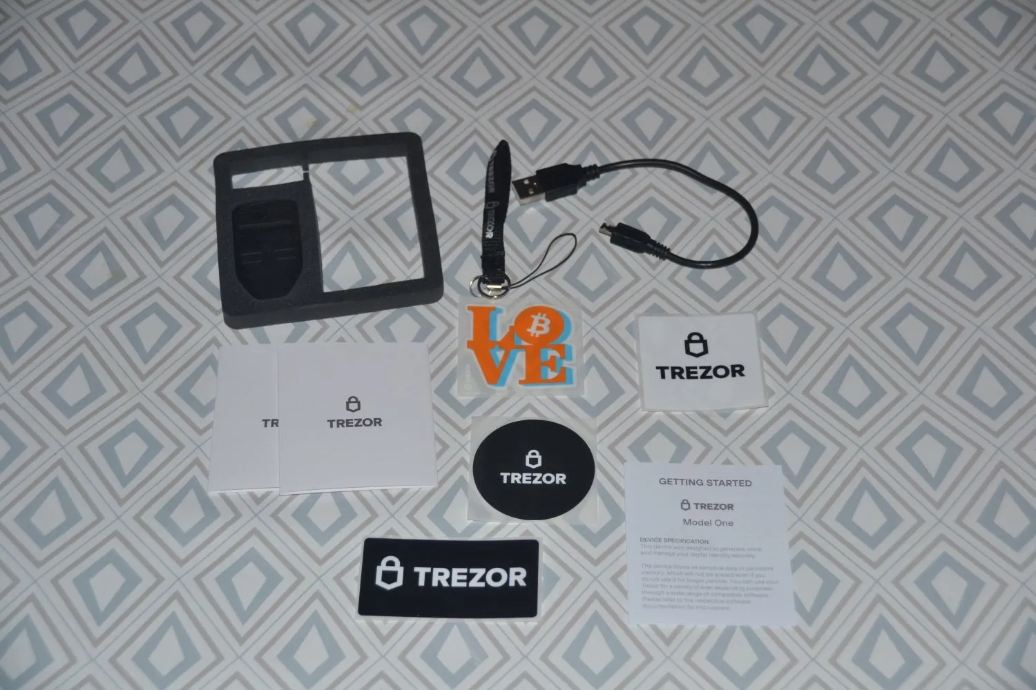 Trezor One Lieferumfang