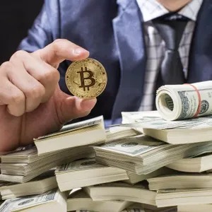 Bitcoin Kurs steigt auf 44.000 US-Dollar: Inflation bei 7 Prozent